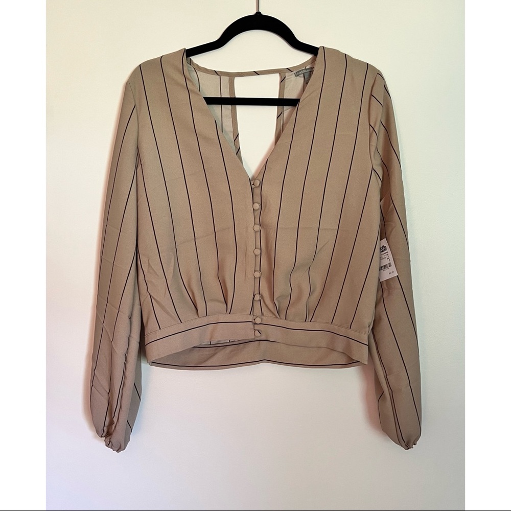 ✨NWT✨ Striped Blouse